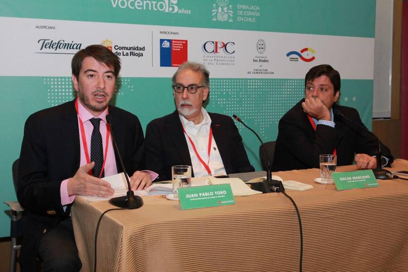 La primera jornada de Futuro en Español en Chile defiende un «periodismo de calidad y comprometido con la verdad»