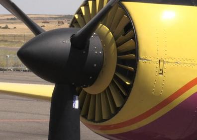 Imagen secundaria 1 - Acrobacias solidarias en el cielo