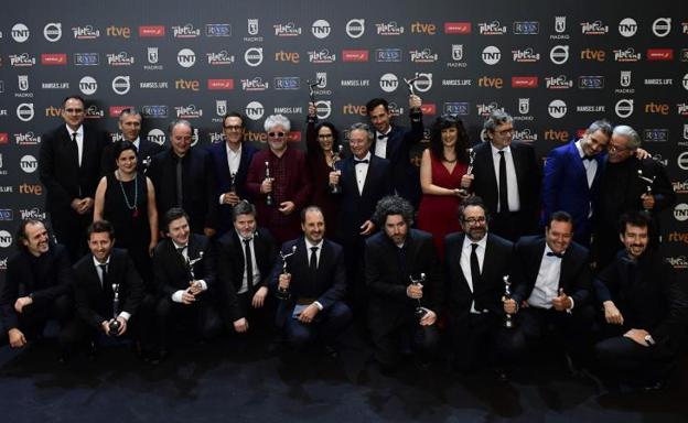 Los galardonados con los Premios Platino del Cine Iberoamericano posan tras la gala.