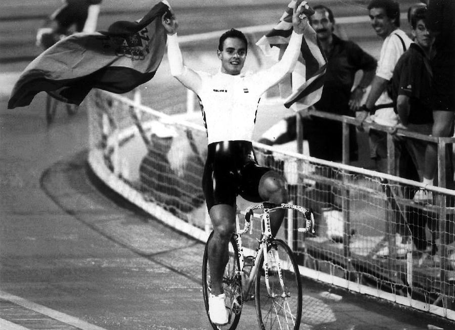 José Manuel Moreno fue el primer medallista española de la cita en la ciudad condal al colgarse el oro en la prueba del kilómetro en pista.