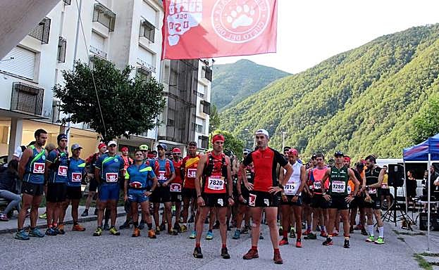 Minuto de silencio en recuerdo de Eulogio Bello