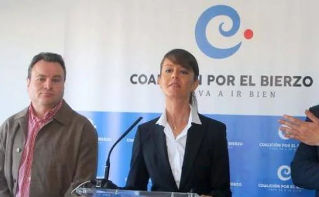 Antonio Velasco, presidente del Partido de la Tierra 7, Raquel Díaz, portavoz de Coalición por el Bierzo, e Iván Alonso, secretario general del PB.