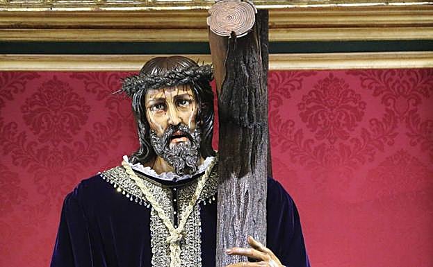 Imagen. El Nazareno, la talla central de la exposición.
