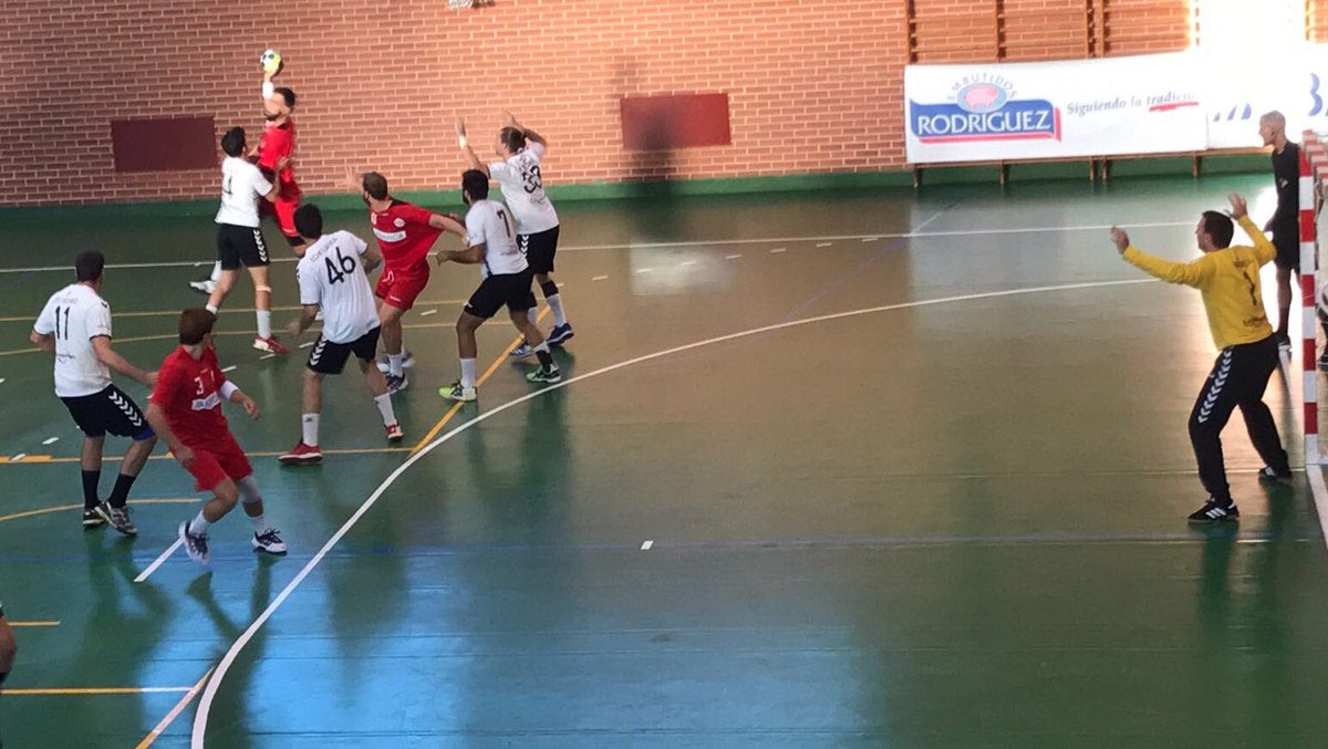 El Abanca Ademar arranca la pretemporada ganando