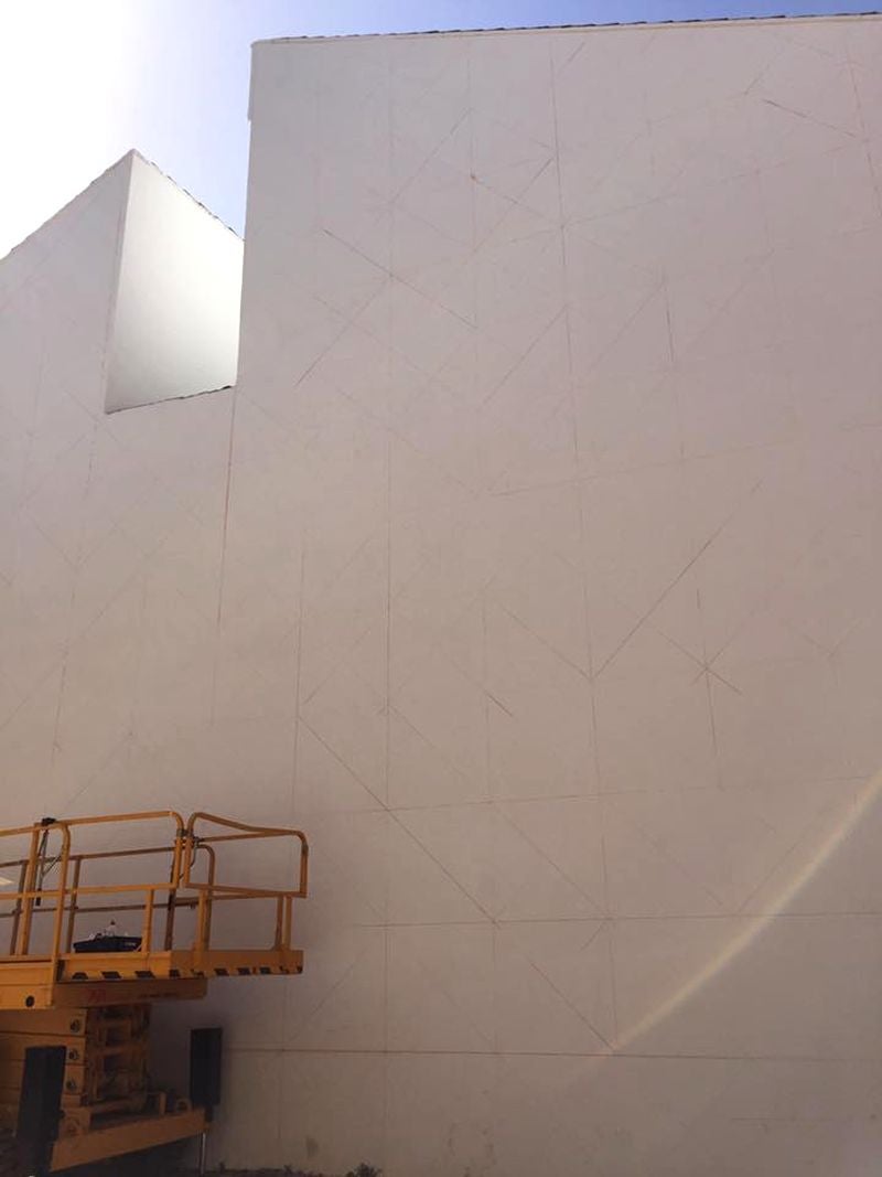 La cecina de León se convierte en protagonista en un gran mural en la calle Pio Gullón de Astorga para promocionar la IGP (Indicación Geografica Protegida) de este producto