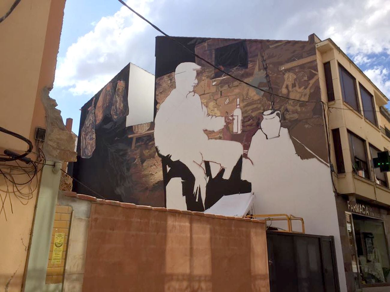 La cecina de León se convierte en protagonista en un gran mural en la calle Pio Gullón de Astorga para promocionar la IGP (Indicación Geografica Protegida) de este producto