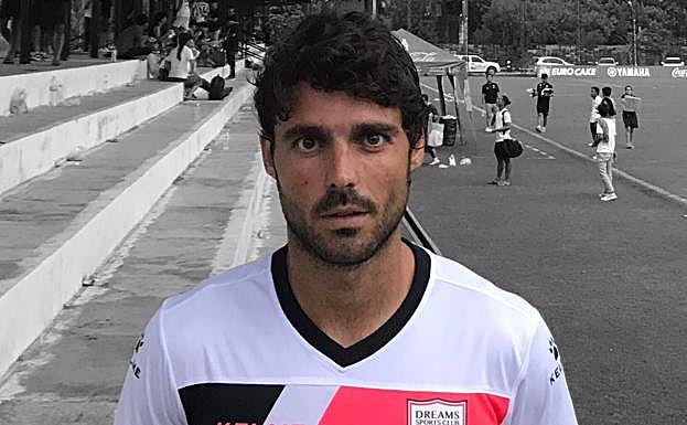 Galán, con la camiseta de su nuevo club.