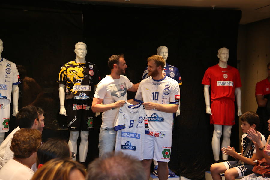 Las equipaciones de los maristas