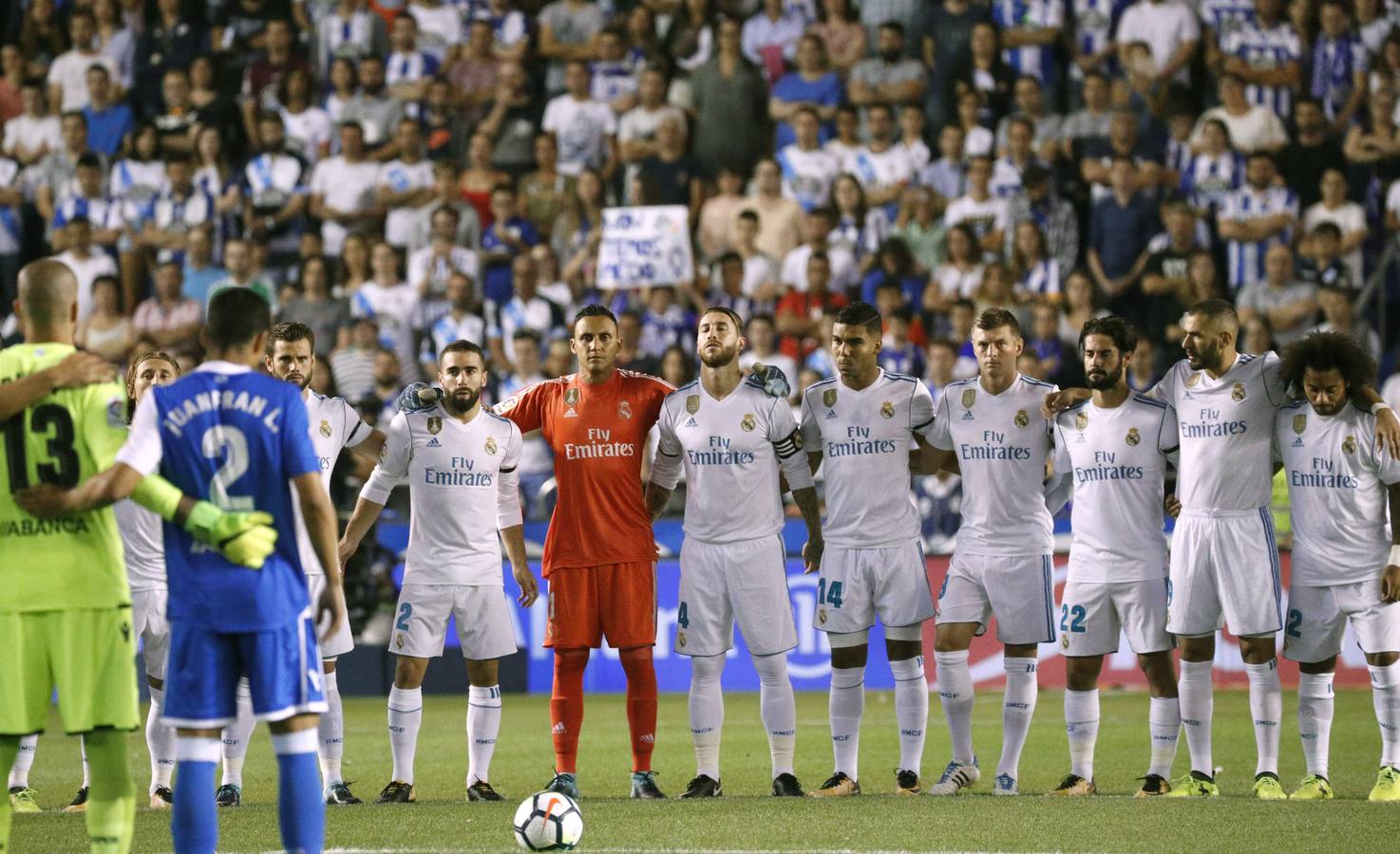 Las mejores imágenes del partido disputado en Riazor entre el Deportivo de la Coruña y el Real Madrid.