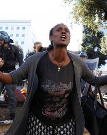 Imagen secundaria 2 - Trece heridos en Roma en enfrentamientos entre inmigrantes y Policía