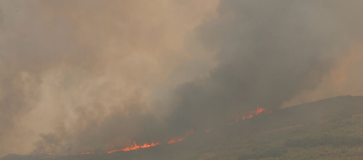 La carretera arde en el alto de Carbajal