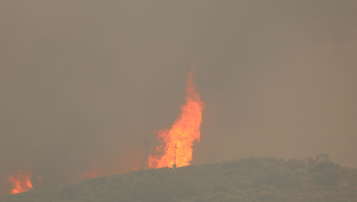 La carretera arde en el alto de Carbajal