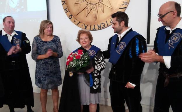 La Tuna Universitaria de la UNED durante el nombramiento de Yolanda Ordás como madrina del II Certamen Internacional de Tunas 'Ciudad de Ponferrada'.