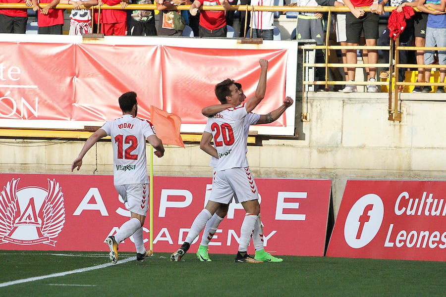 Las mejores imágenes del Cultural y Deportiva Leonesa - Real Valladolid