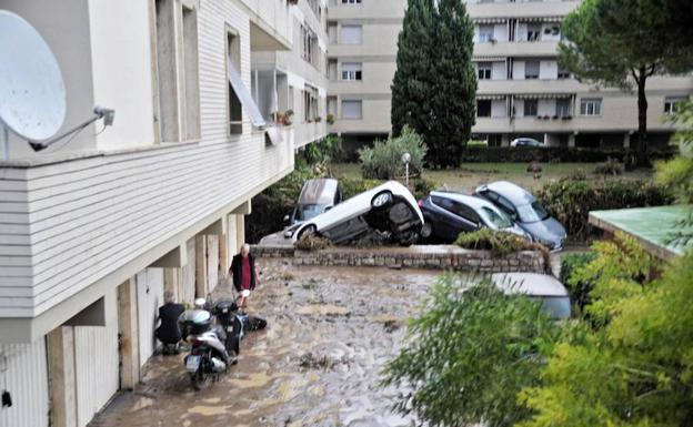 Destrozos por el temporal en Livorno.