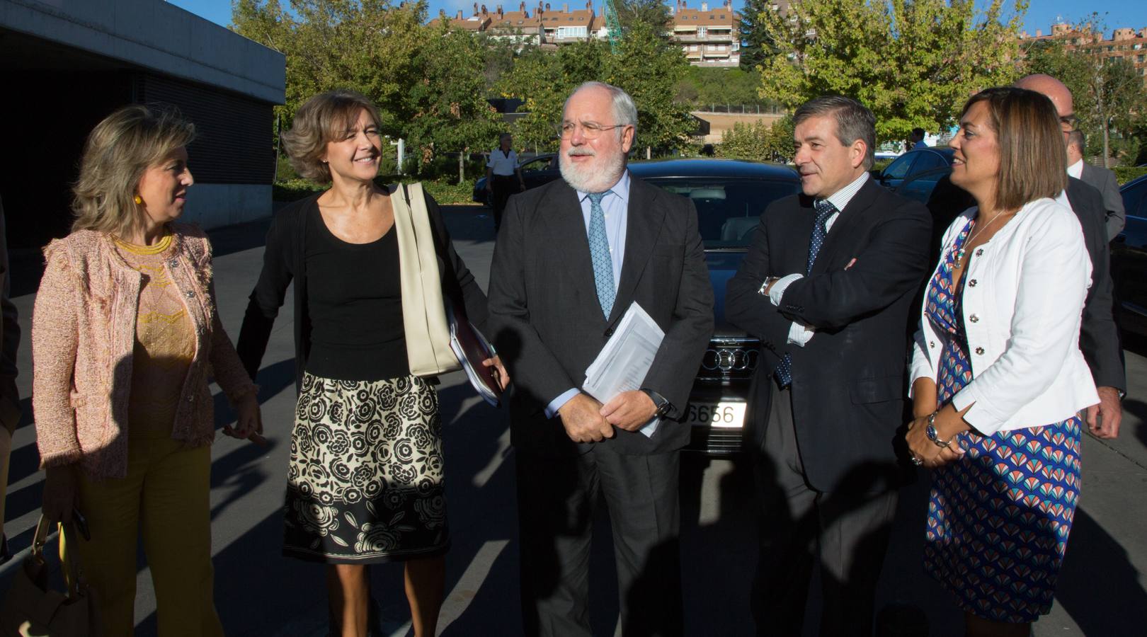 El comisario europeo de Acción por el Clima y Energía, Miguel Arias Cañete, y la ministra de Agricultura, Ganadería, Pesca y Medio Ambiente, Isabel García Tejerina, inauguran la jornada