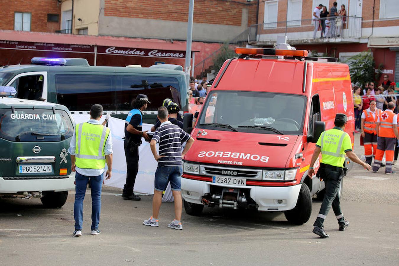 Imágenes del vuelco de una carroza en Tordesillas