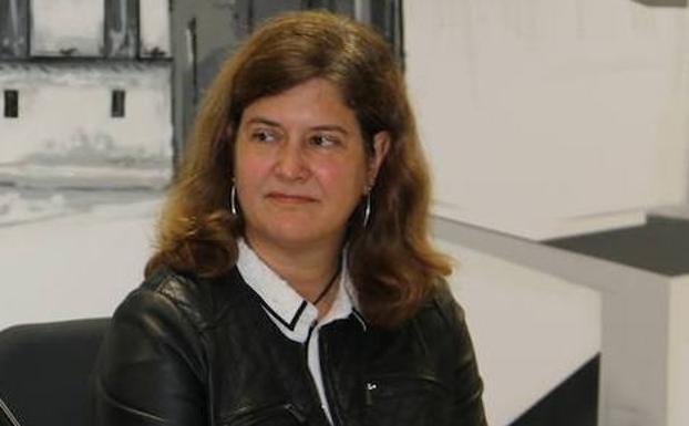 Margarita Torres defiende la autenticidad del Cáliz de Doña Urraca. 