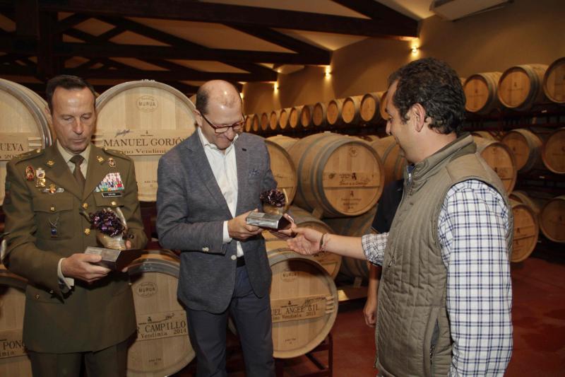 Fotos: El general Manuel Gorjón, embajador de los vinos de Dehesa de los Canónigos