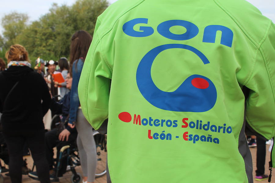 Puente Castro acoge la salida de la primera marcha ‘Camino de Santiago para todos’ con la que reivindicar vías a su paso por la provincia para las personas con movilidad reducida