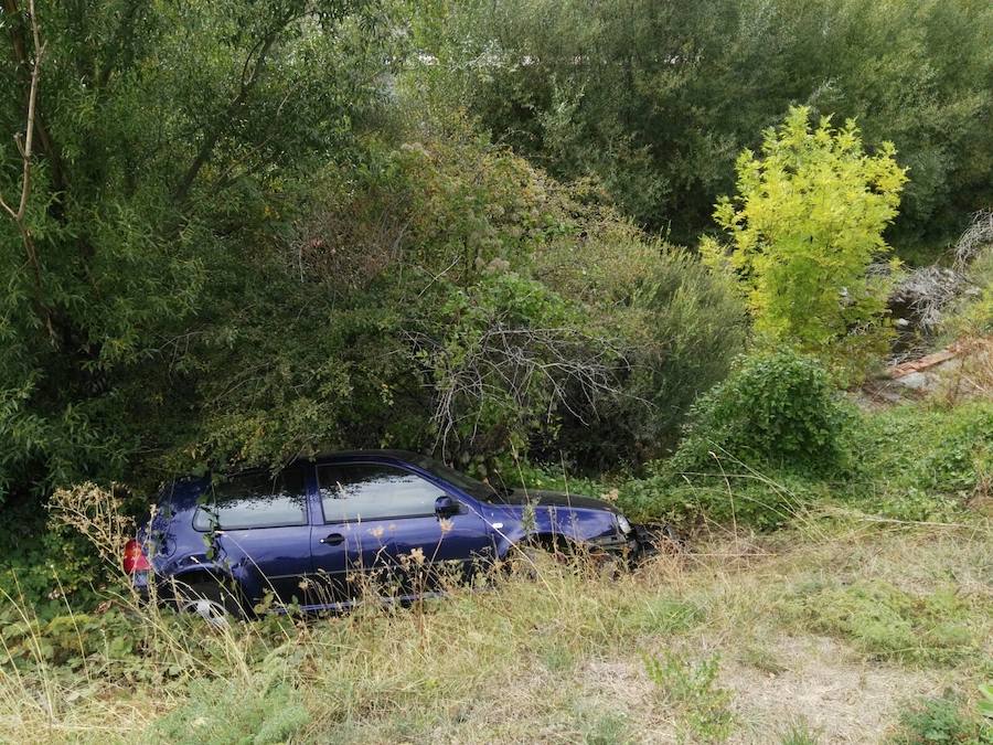 Coche al agua en Ciñera