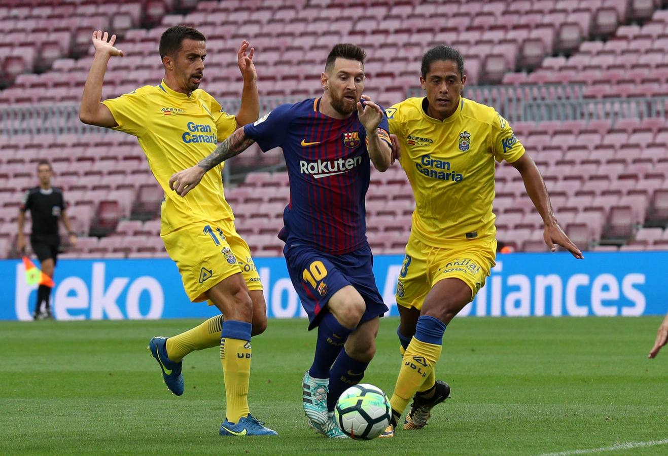 Las mejores imágenes del partido de la séptima joranda de Liga entre el Barcelona y e Las Palmas, que se ha disputado a puerta cerrada.