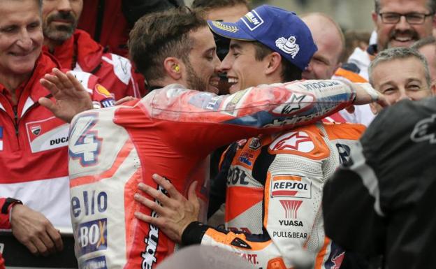 Dovizioso y Márquez. 