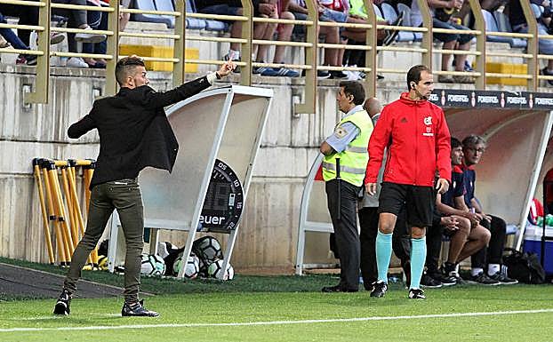 Rubén de la Barrera, en un partido con la Cultural.