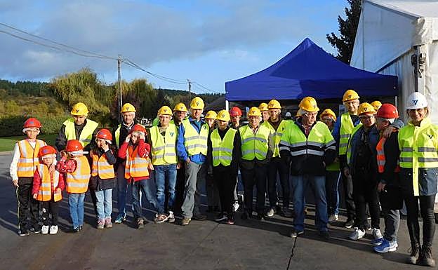 Más de 600 personas visitan la fábrica de Cementos Cosmos en la jornada de puertas abiertas