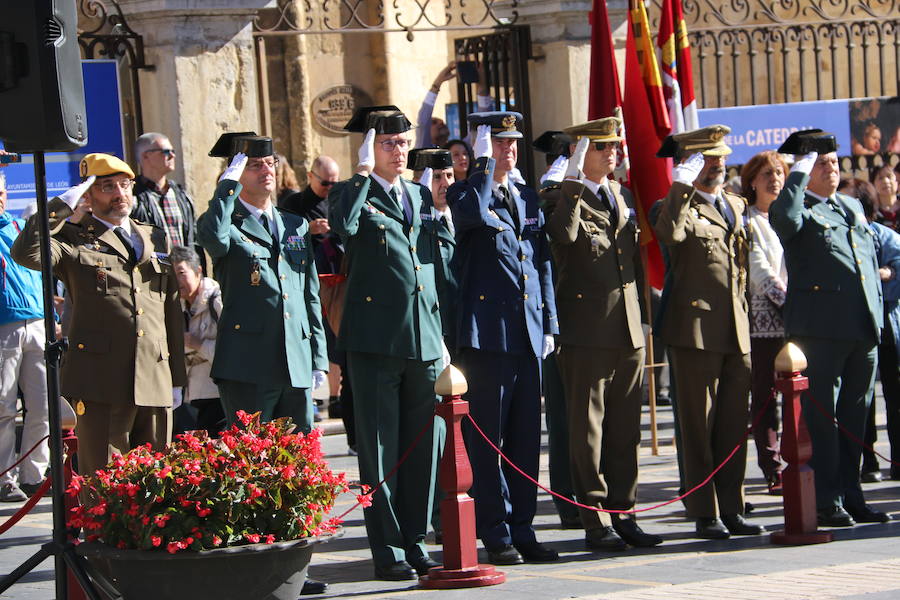 La festividad de San Marcelo sirve para rendir homenaje a la Policía Local de León por su función callada para garantizar la seguridad de los leoneses y el cumplimiento de la ley