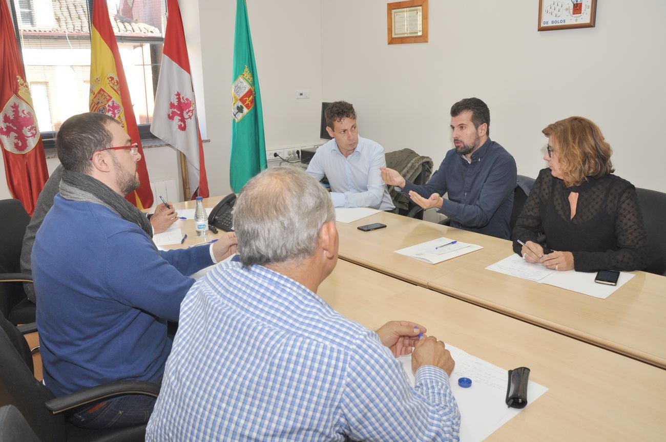 El secretario general del PSOE de Castilla y León (PSCyL), Luis Tudanca, y el secretario general del PSOE de Asturias, Adrián Barbón, mantienen una reunión de trabajo para abordar la situación del carbón