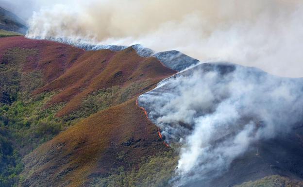 El PSOE exige activar el Fondo de Solidaridad Europeo con los incendios forestales