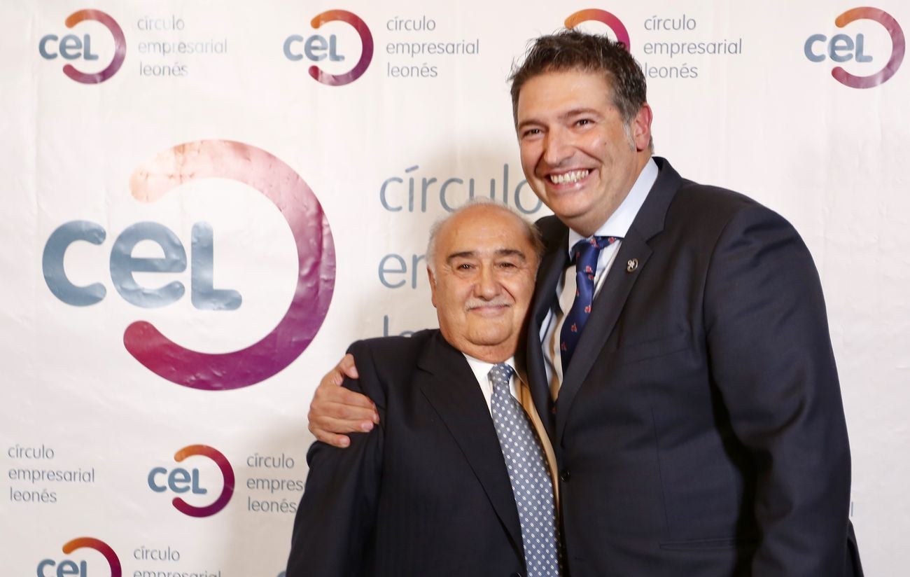 Manuel Lesmes recibe con gratitud el Círculo de Oro del CEL | El empresario hace un llamamiento a «mirar con optimismo el futuro de León»