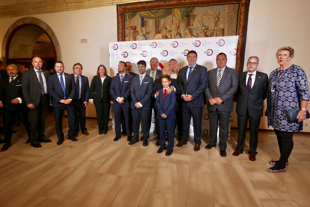 Manuel Lesmes recibe con gratitud el Círculo de Oro del CEL | El empresario hace un llamamiento a «mirar con optimismo el futuro de León»