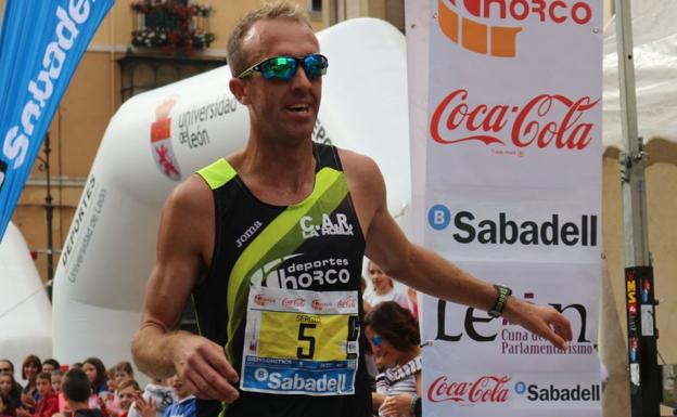 Sergio Sánchez, en los 10 km Ciudad de León.