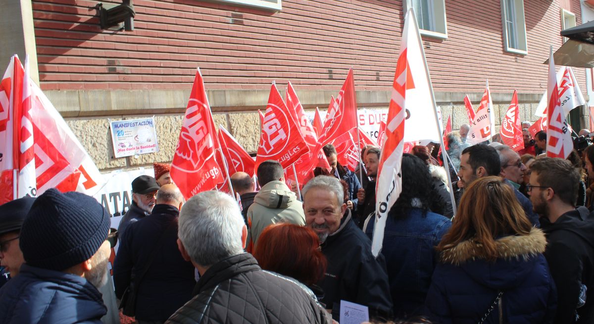 Concentración en defensa de la sanidad pública frente a Condesa