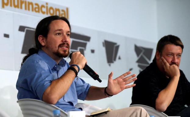 Pablo Iglesias, junto a Xavier Domenech.