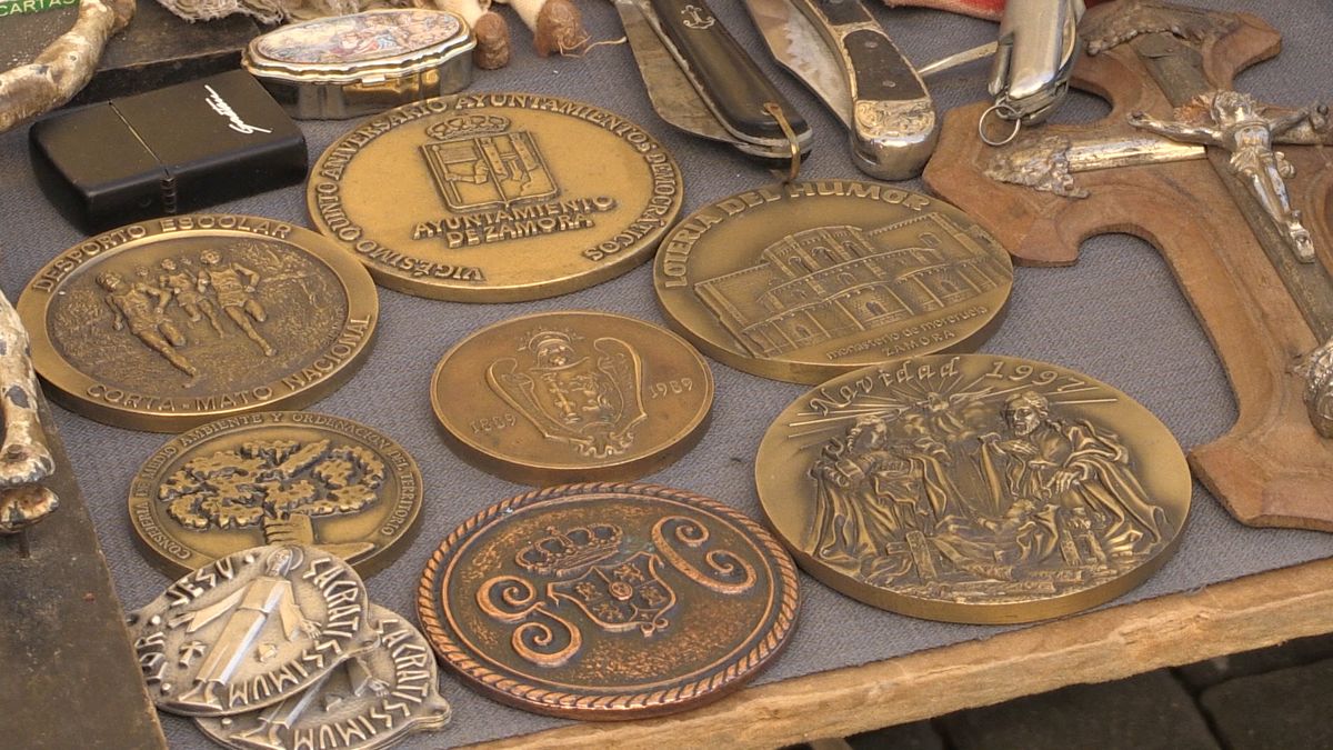 Un mercado para los amantes de las antigüedades