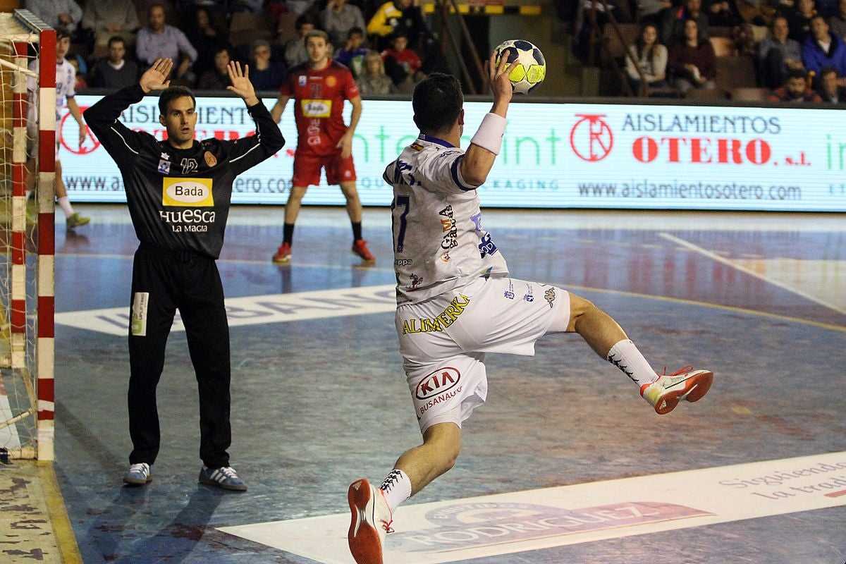 Abanca Ademar 27 – 27 Bada Huesca