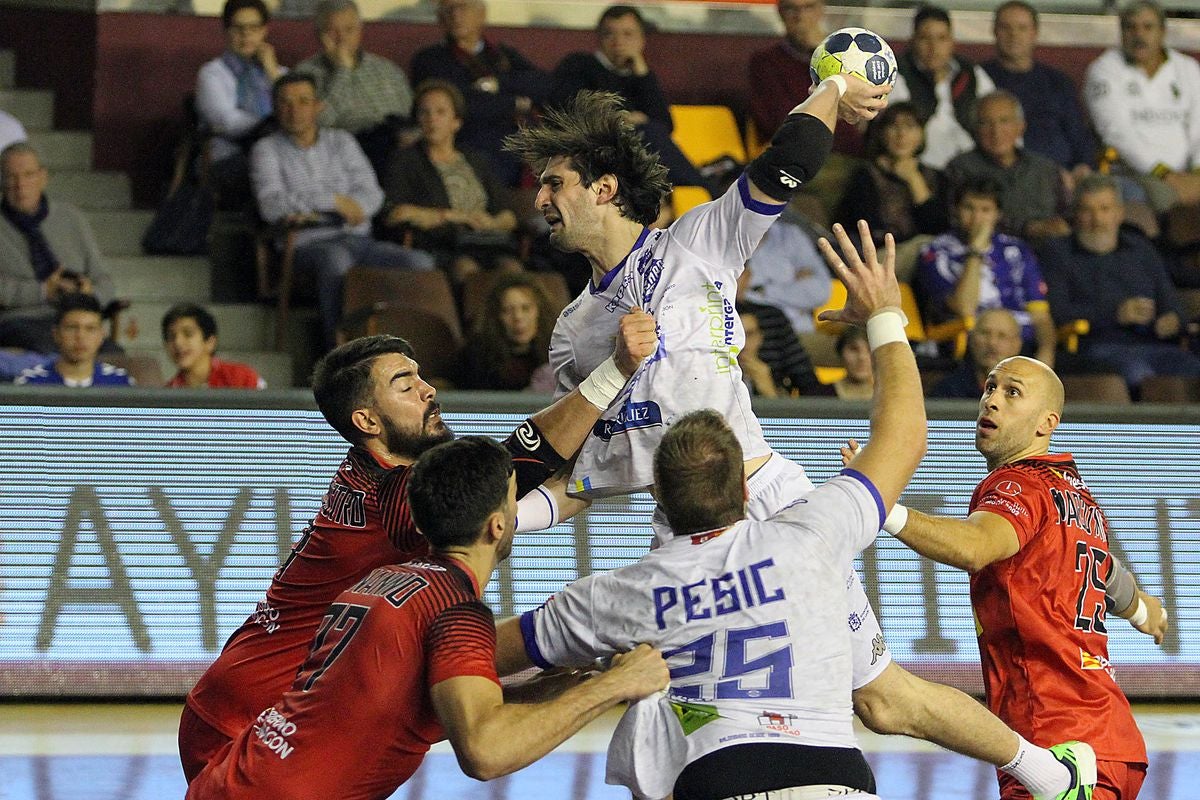 Abanca Ademar 27 – 27 Bada Huesca