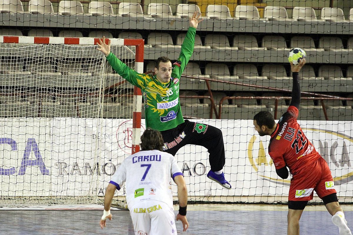 Abanca Ademar 27 – 27 Bada Huesca