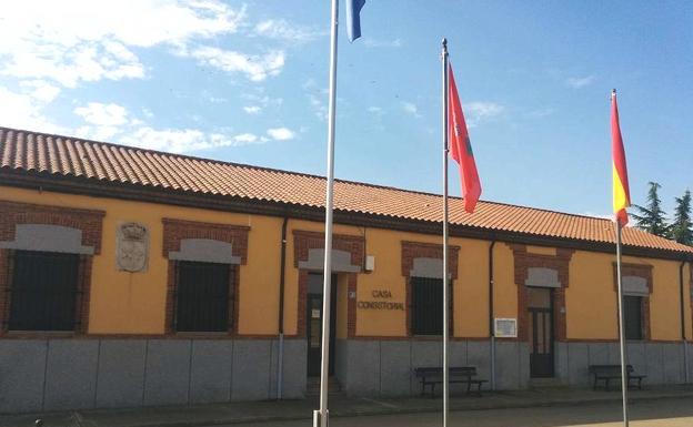 Casa consistorial de San Pedro de Bercianos.