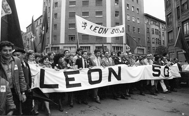 Manifestación a favor de la autonomía leonesa. 