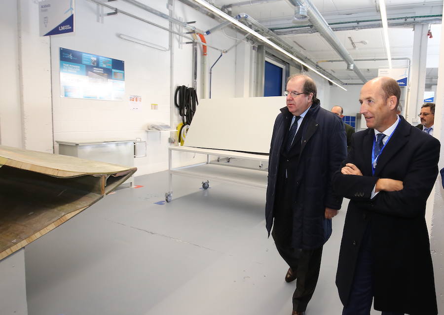Herrera visita LM Wind Power