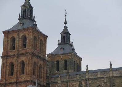 Imagen secundaria 1 - Astorga, en todo su explendor. 