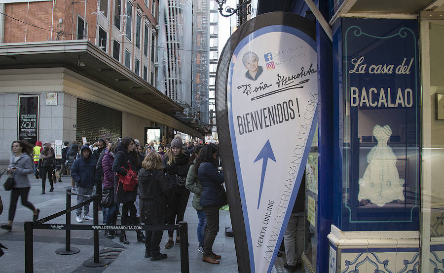 Las calles más comerciales de Madrid se preparan para ser comerciales durante los días festivos y navideños por motivos de seguridad.