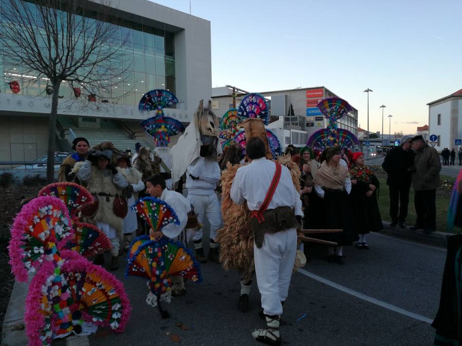 Imagenes del carnaval de la provincia en Portugal
