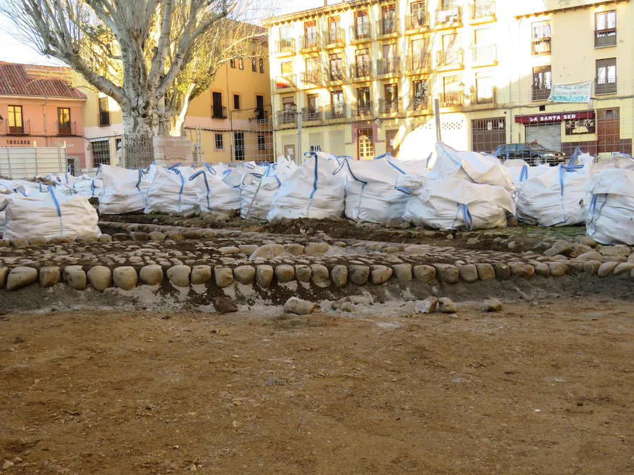 La Plaza del Grano hacia su remodelación final