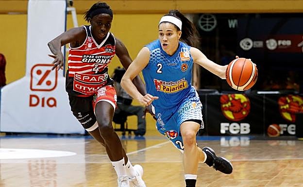 Brittany Brown, en el partido ante Spar Citylift Girona.