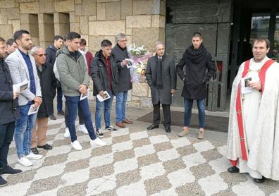 Imagen secundaria 1 - Diversos momentos de la ofrenda a la Virgen del Camino.